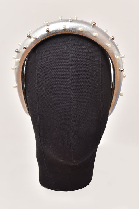 FAUX LEATHER CROWN WITH PEARL DETAIL - Barrus London